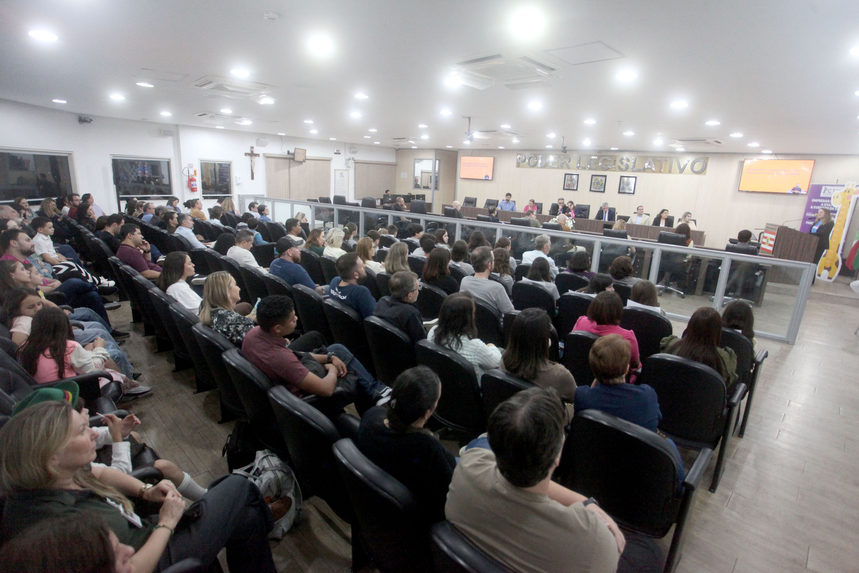 Câmara de Blumenau celebra primeiro ano da Procuradoria da Criança e do Adolescente em sessão solene