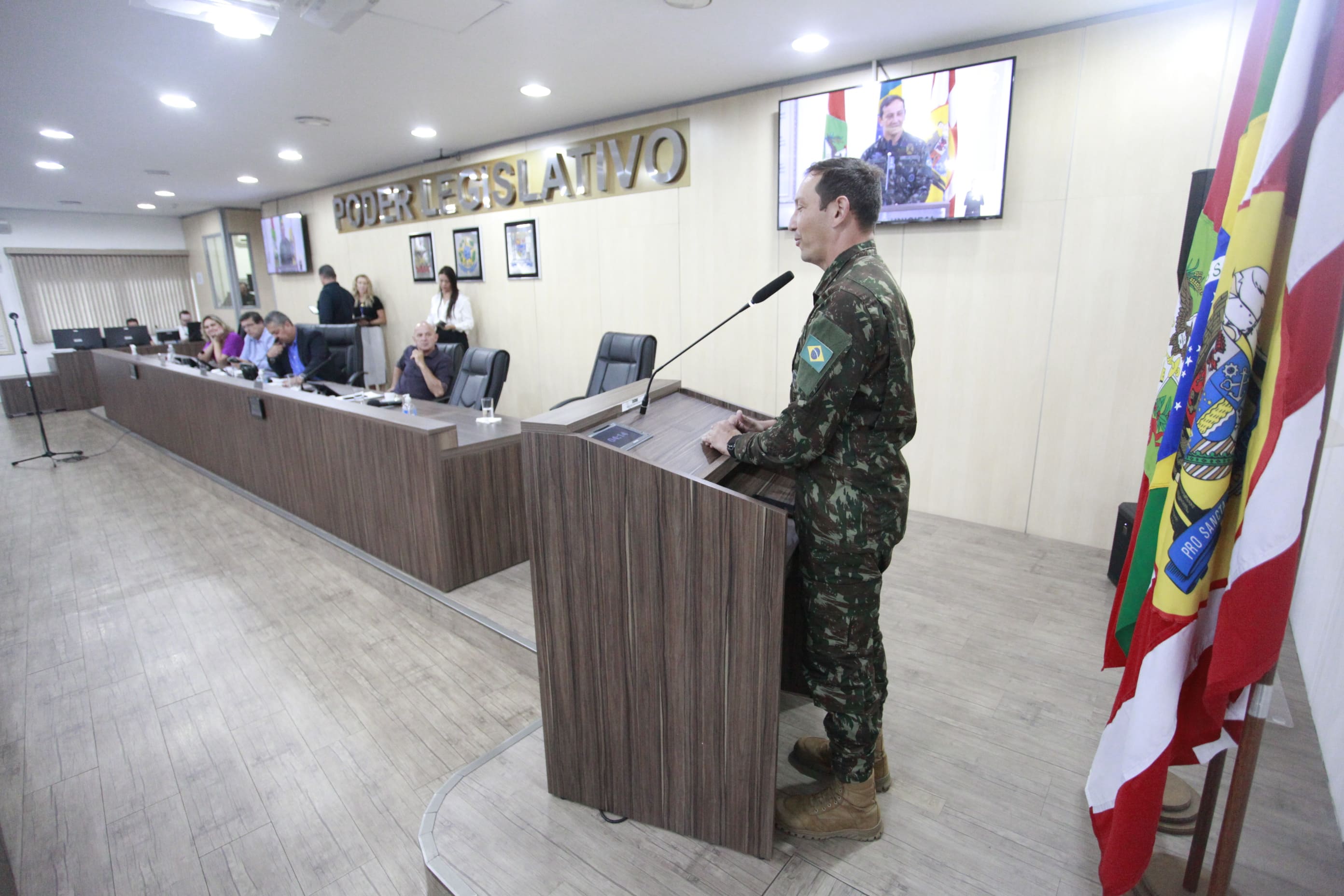 Novo Comandante do 23º BI ocupa tribuna e relata ações do batalhão ...