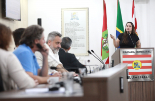 Secretaria de Saúde de Blumenau apresenta Relatório em Audiência Pública - 28.04.2026 