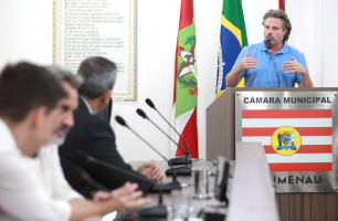 Secretaria de Saúde de Blumenau apresenta Relatório em Audiência Pública - 28.04.2026 